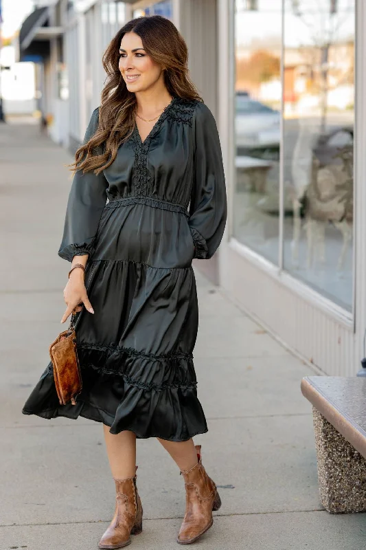 Ruffle Accented Long Sleeve Midi Dress