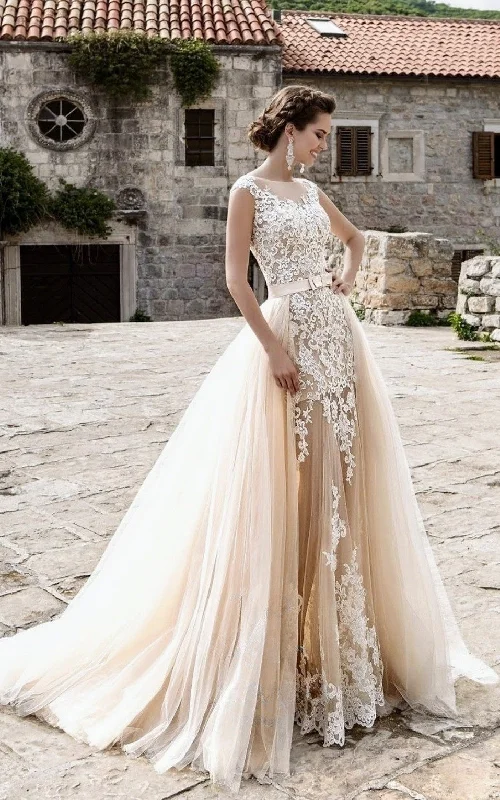 Mermaid Lace Tulle Sleeveless Wedding Dress with Removable Skirt Country Garden Bateau Modest Elegant Romantic-716822